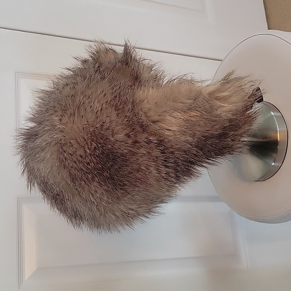 Furry hat covers ears H&M one size IS new never worn NWOT - Picture 4 of 7